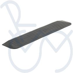 Schwellenhilfe aus Gummi. Breite 110 cm x 21 cm, Schwellenhöhe 2,5 cm.