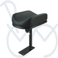 Leg support on platform with bow-shaped padding